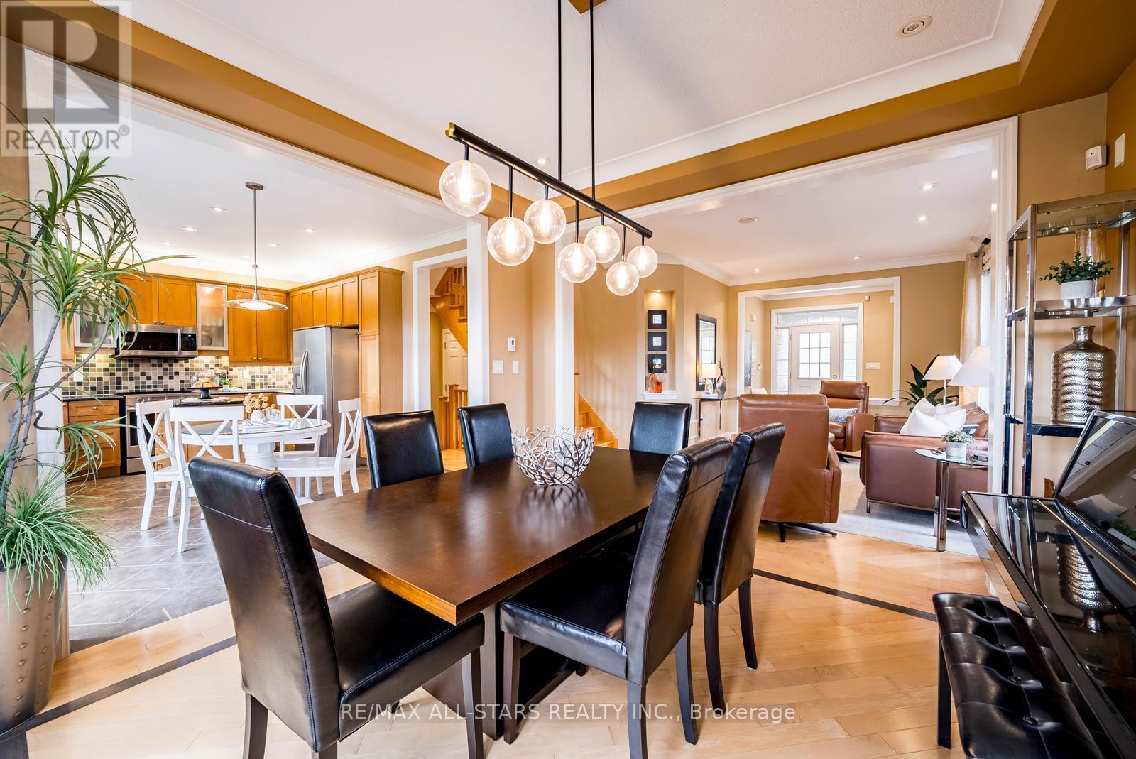 14 Clausfarm Lane, Whitchurch-Stouffville, Ontario  L4A 0A8 - Photo 7 - N12481778