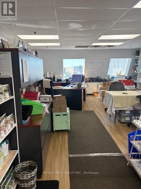 9 - 56 Pennsylvania Avenue, Vaughan, Ontario  L4K 3V9 - Photo 2 - N12481780