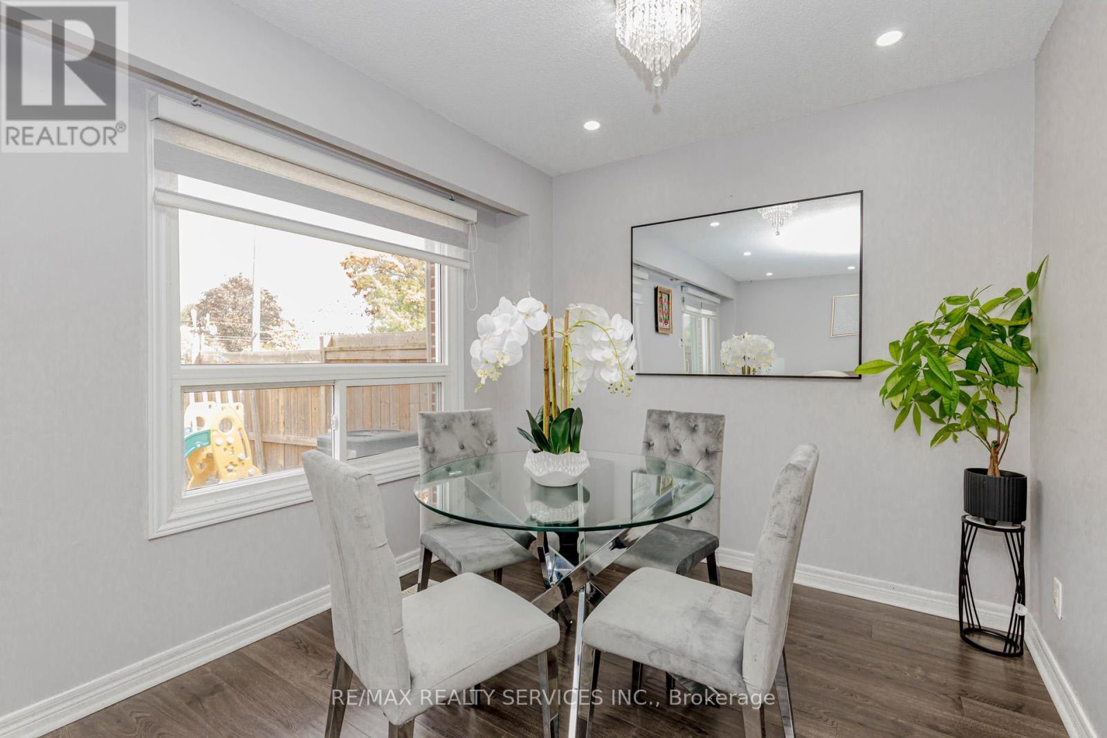 3 Kingswood Drive, Brampton, Ontario  L6V 2X5 - Photo 11 - W12481773