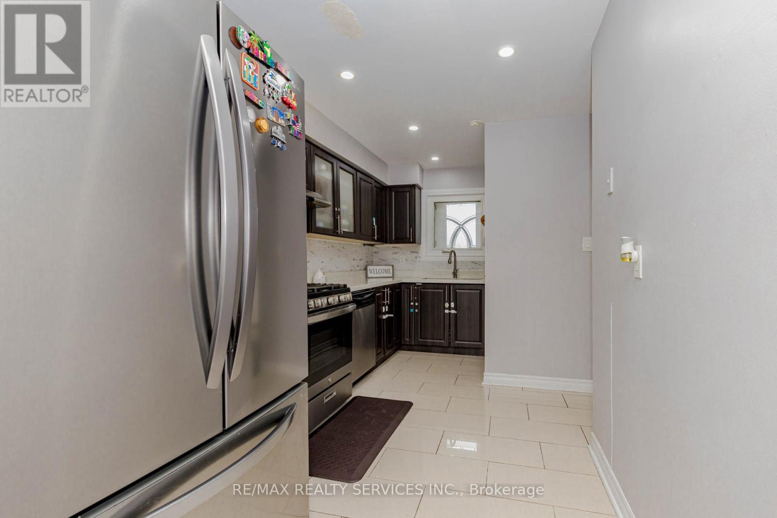3 Kingswood Drive, Brampton, Ontario  L6V 2X5 - Photo 14 - W12481773