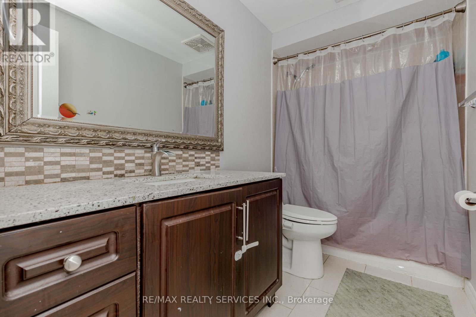 3 Kingswood Drive, Brampton, Ontario  L6V 2X5 - Photo 32 - W12481773