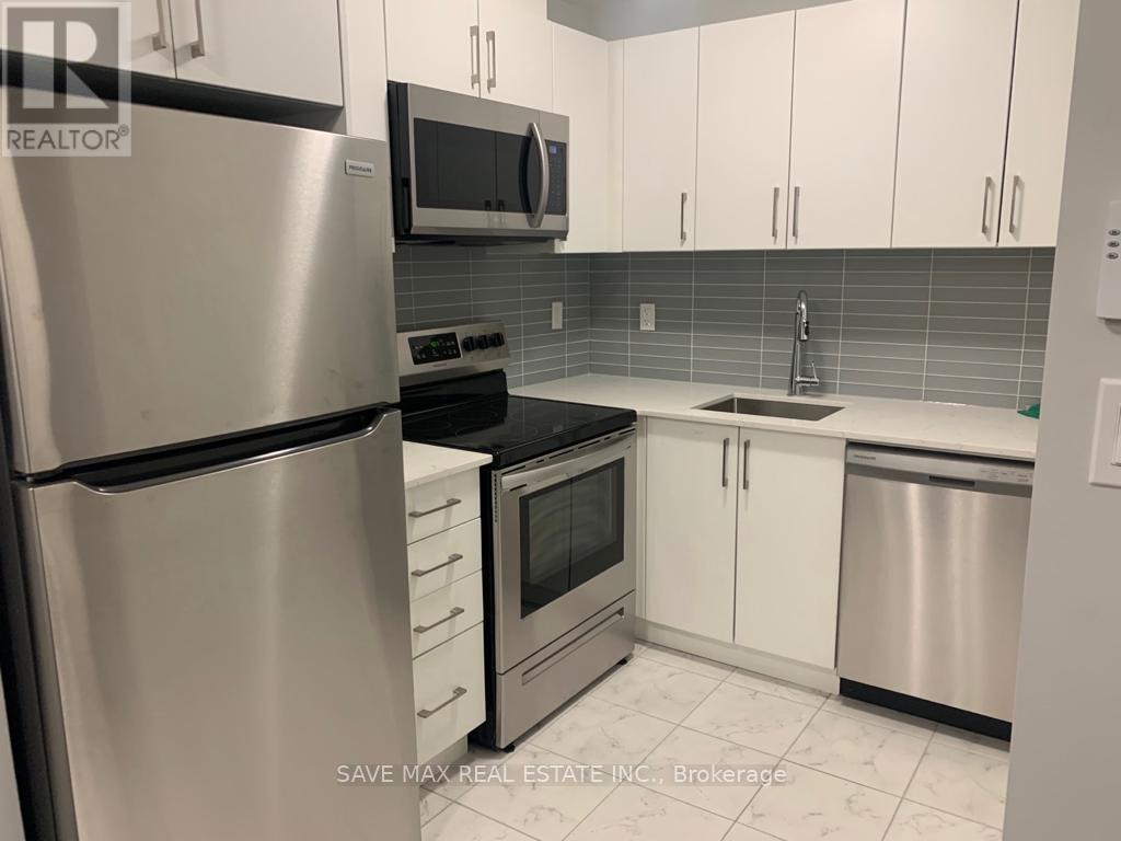 1145 Journeyman Lane, Mississauga, Ontario  L5J 1L4 - Photo 6 - W12481777