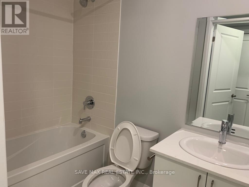 1145 Journeyman Lane, Mississauga, Ontario  L5J 1L4 - Photo 9 - W12481777