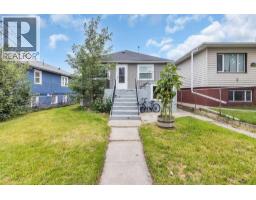 1212 Bantry Street NE Renfrew
