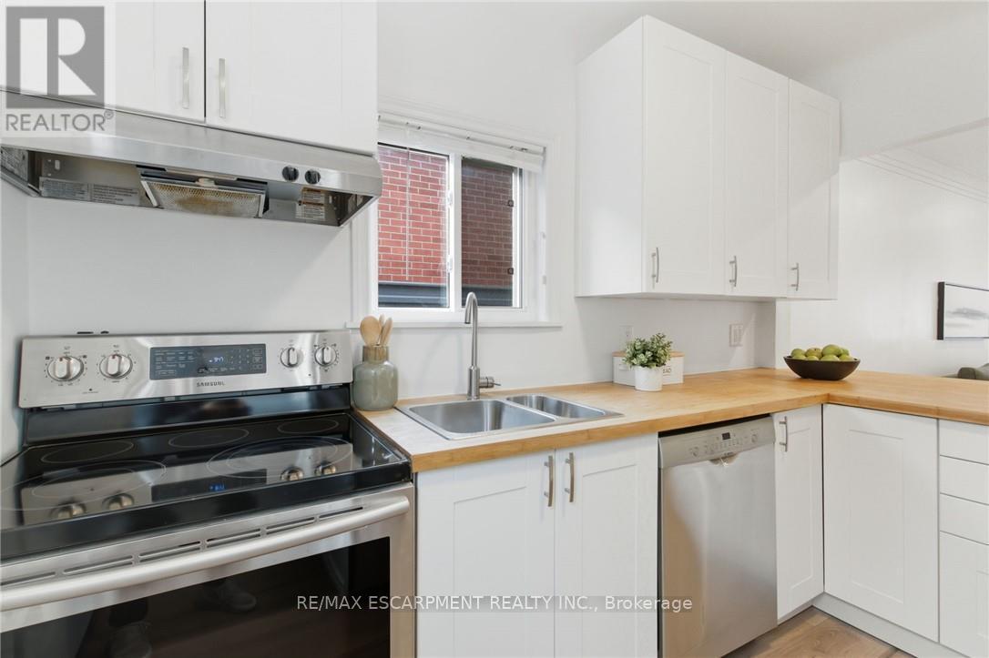 78 Delena Avenue N, Hamilton, Ontario  L8H 6B7 - Photo 12 - X12481792