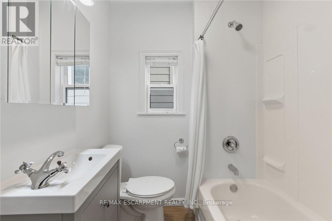 78 Delena Avenue N, Hamilton, Ontario  L8H 6B7 - Photo 14 - X12481792