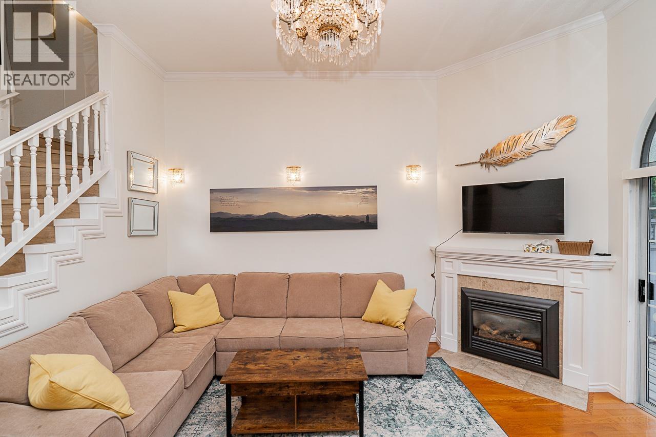 109 216 E 6th Street, North Vancouver, British Columbia  V7L 1P5 - Photo 4 - R3061877