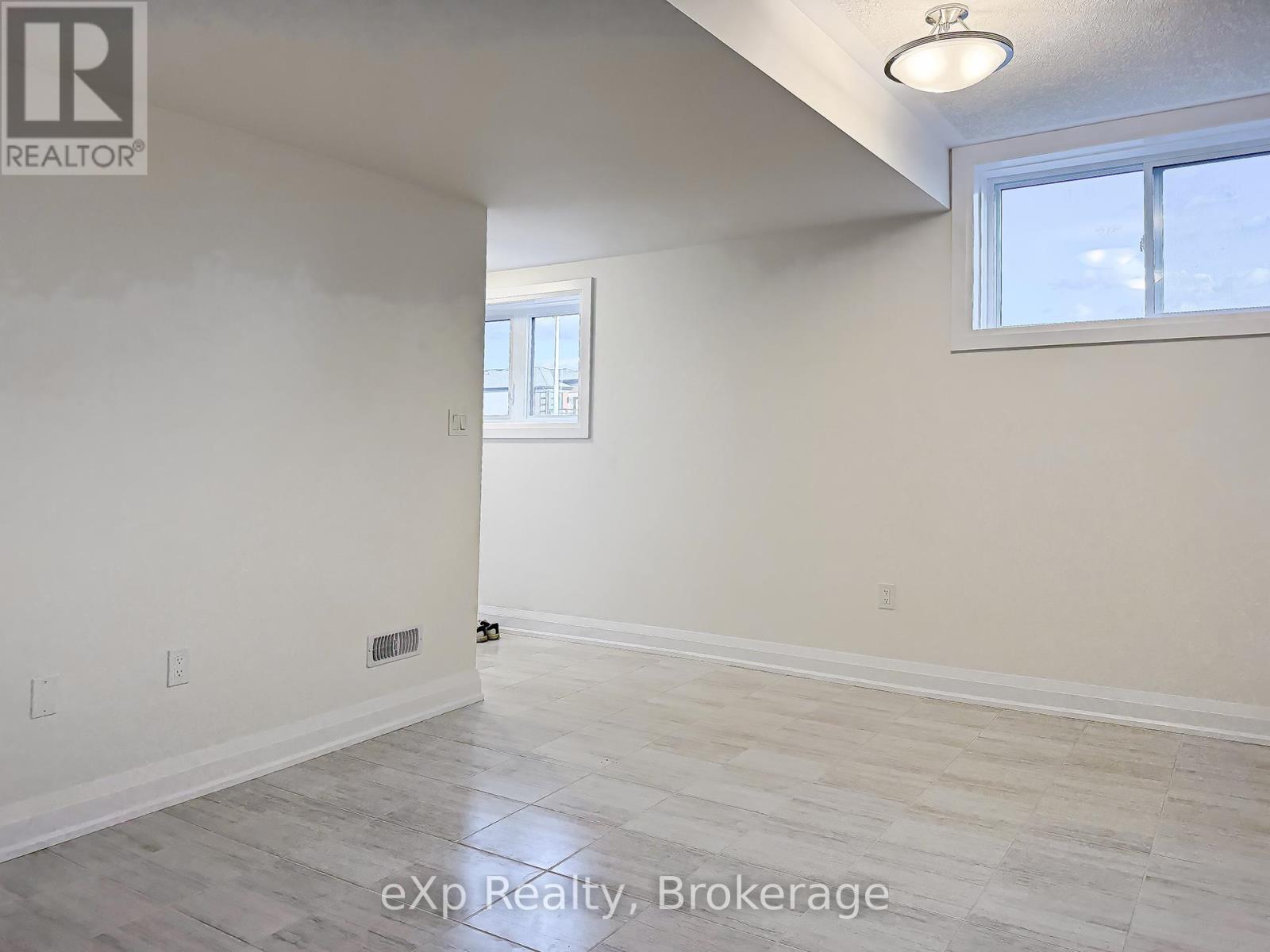 Lower - 347 Canada Plum Street, Waterloo, Ontario  N2V 0C3 - Photo 5 - X12481027