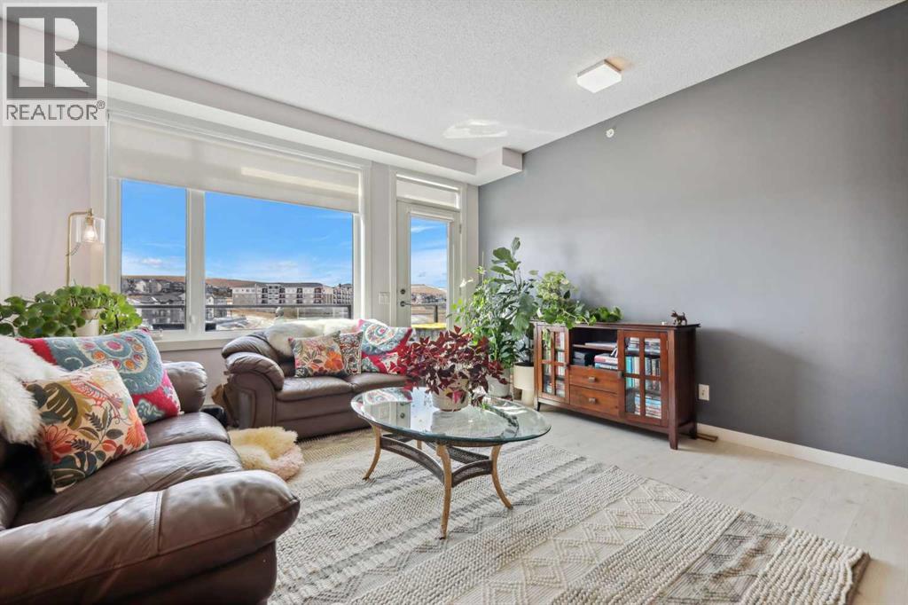 412, 214 Sherwood Square Nw, Calgary, Alberta  T3R 1T6 - Photo 3 - A2254326