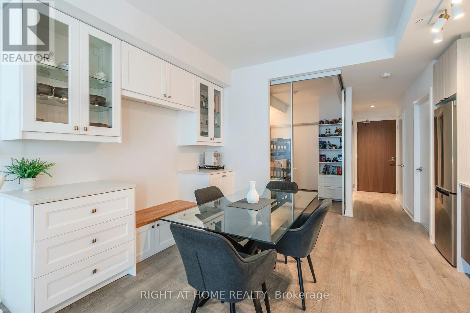 1806 - 1926 Lake Shore Boulevard W, Toronto, Ontario  M6S 0B1 - Photo 12 - W12481797