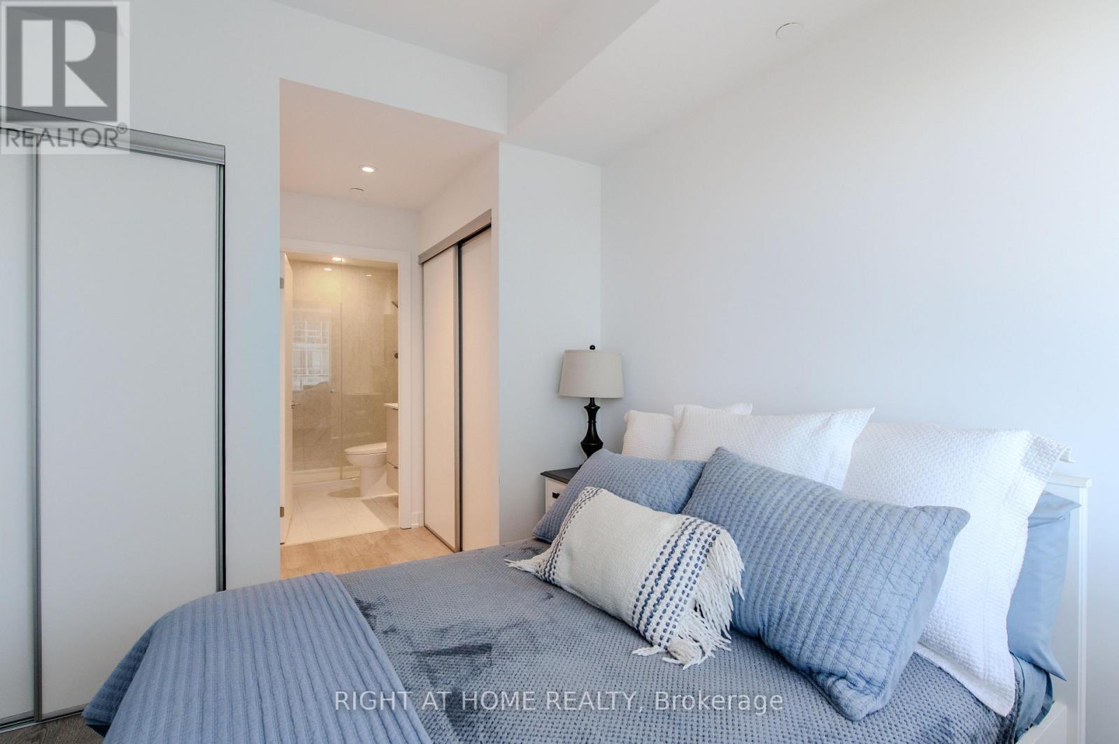1806 - 1926 Lake Shore Boulevard W, Toronto, Ontario  M6S 0B1 - Photo 14 - W12481797