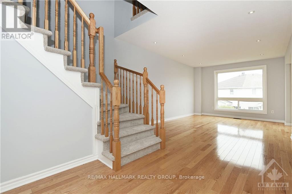 3 Wallsend Avenue, Ottawa, Ontario  K2K 3X7 - Photo 7 - X12481819