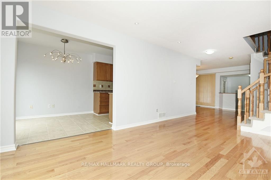 3 Wallsend Avenue, Ottawa, Ontario  K2K 3X7 - Photo 9 - X12481819