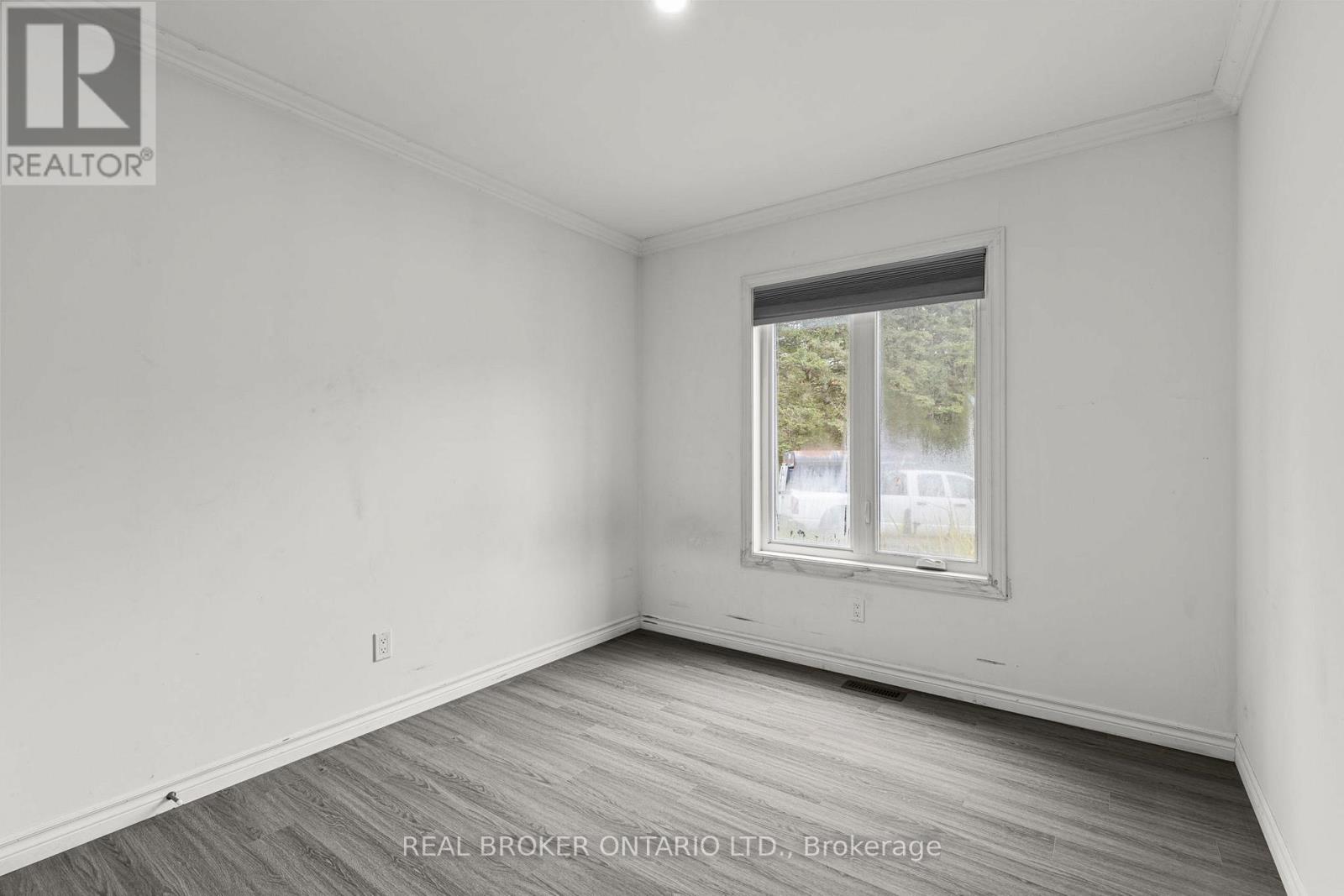 1402 Queens Line Road, Minden Hills, Ontario  K0M 2K0 - Photo 36 - X12481799