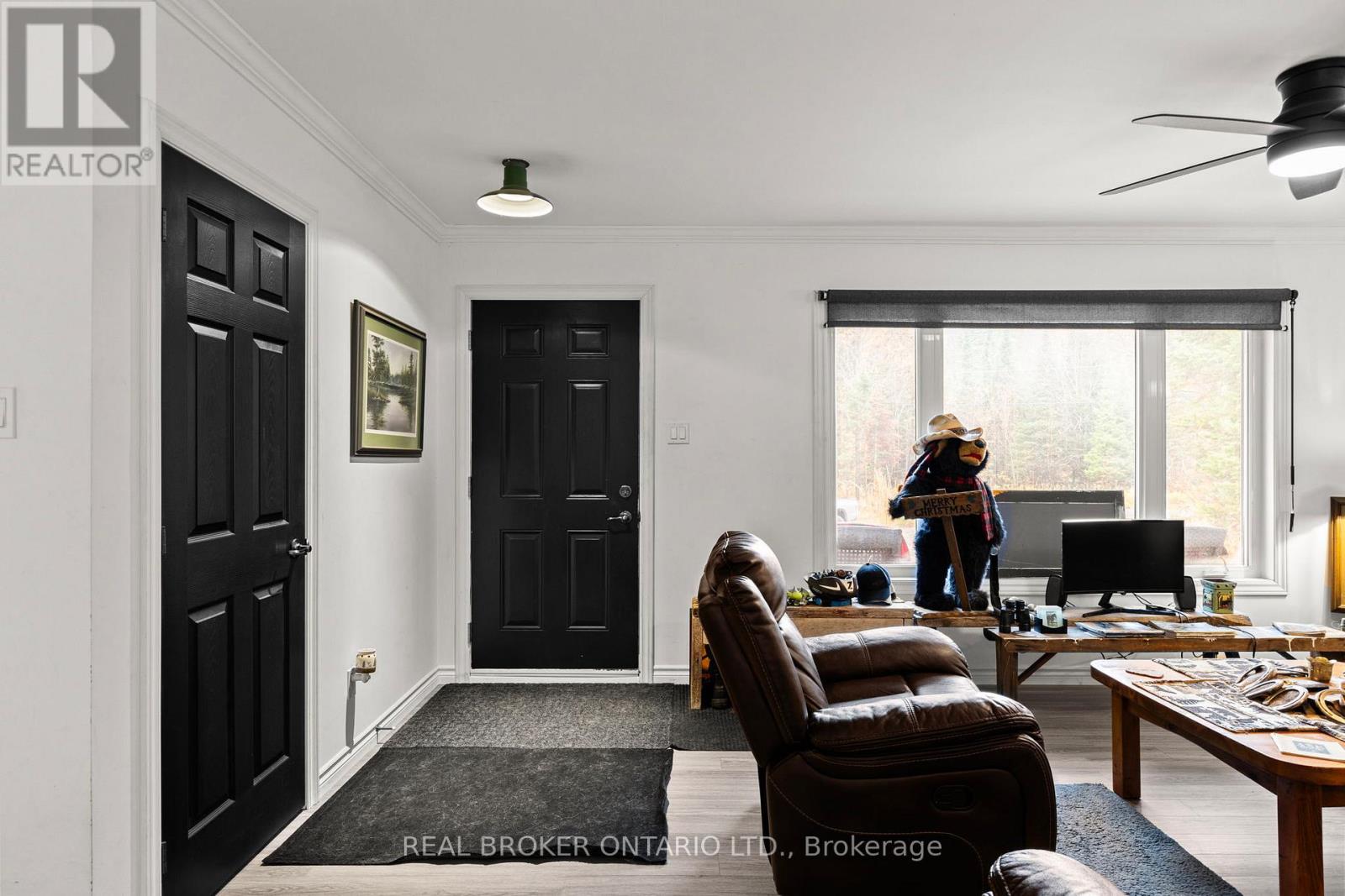 1402 Queens Line Road, Minden Hills, Ontario  K0M 2K0 - Photo 6 - X12481799