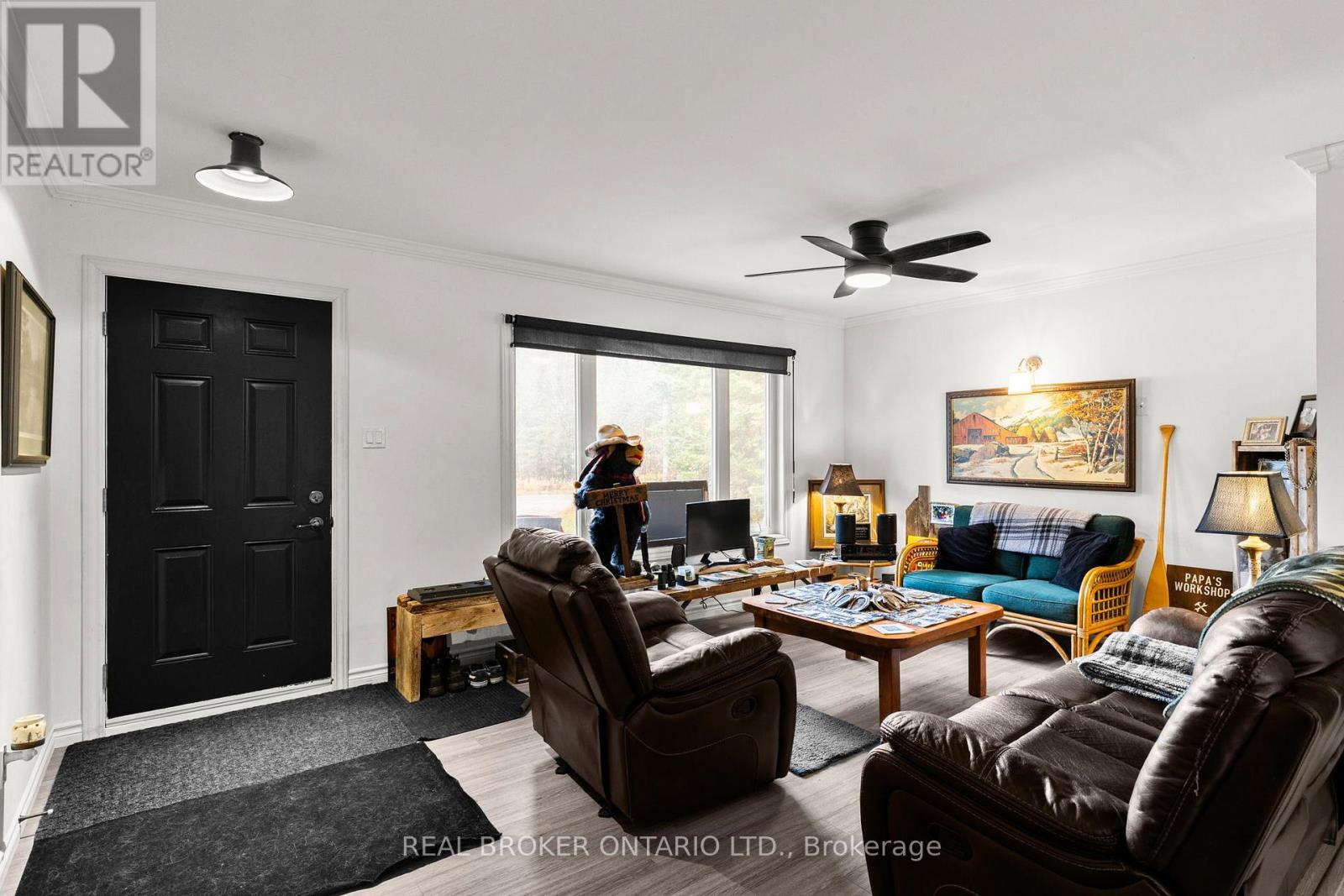 1402 Queens Line Road, Minden Hills, Ontario  K0M 2K0 - Photo 9 - X12481799