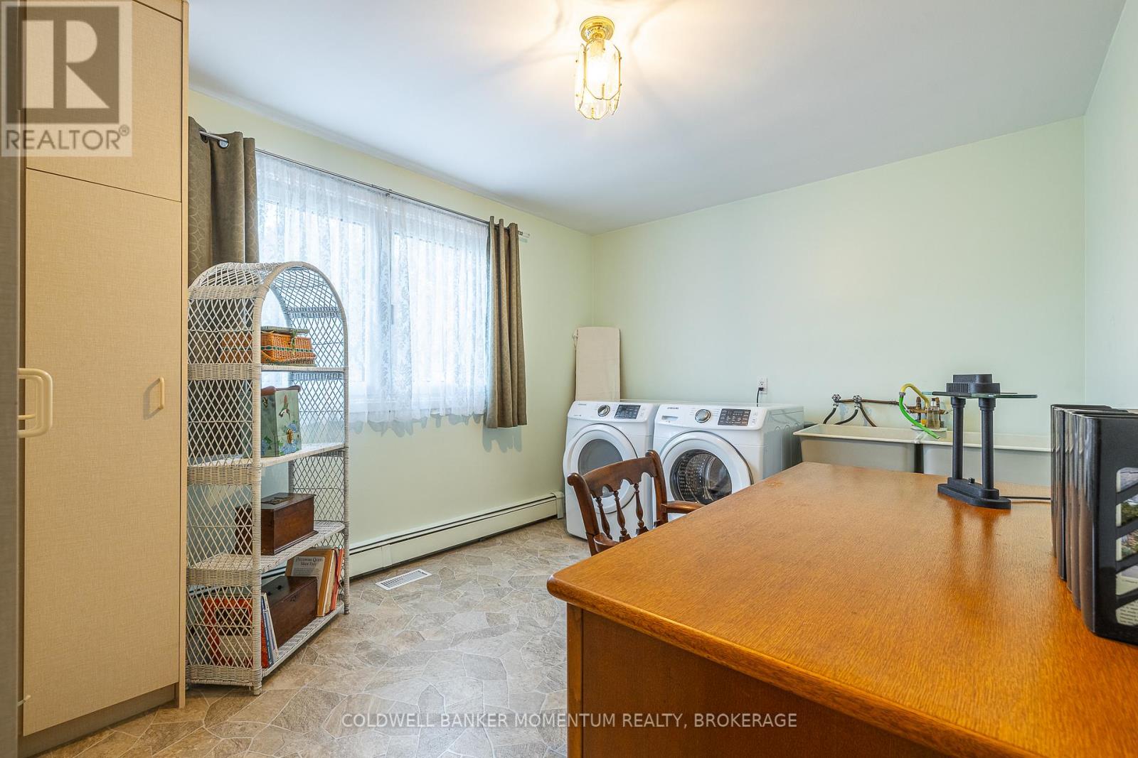 33 Rolling Acres Drive, Welland, Ontario  L3C 3N4 - Photo 12 - X12481805