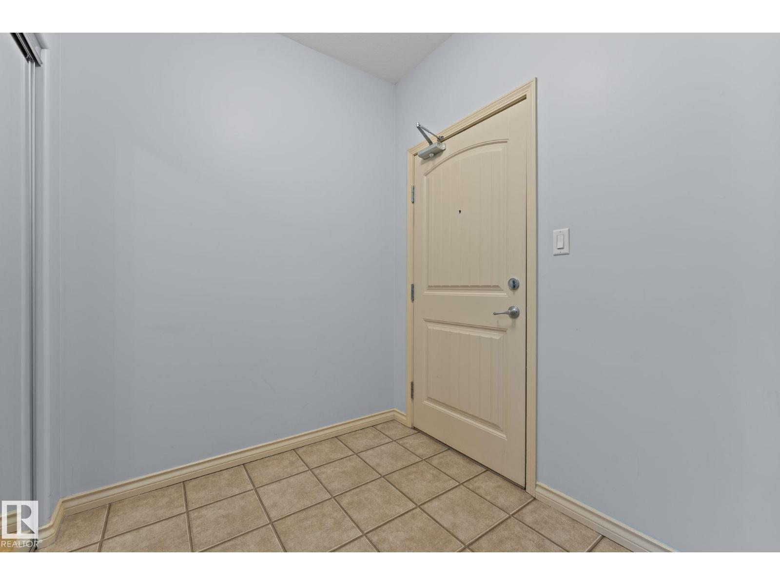 #302 2503 Hanna Cr Nw, Edmonton, Alberta  T6R 0H1 - Photo 11 - E4463486