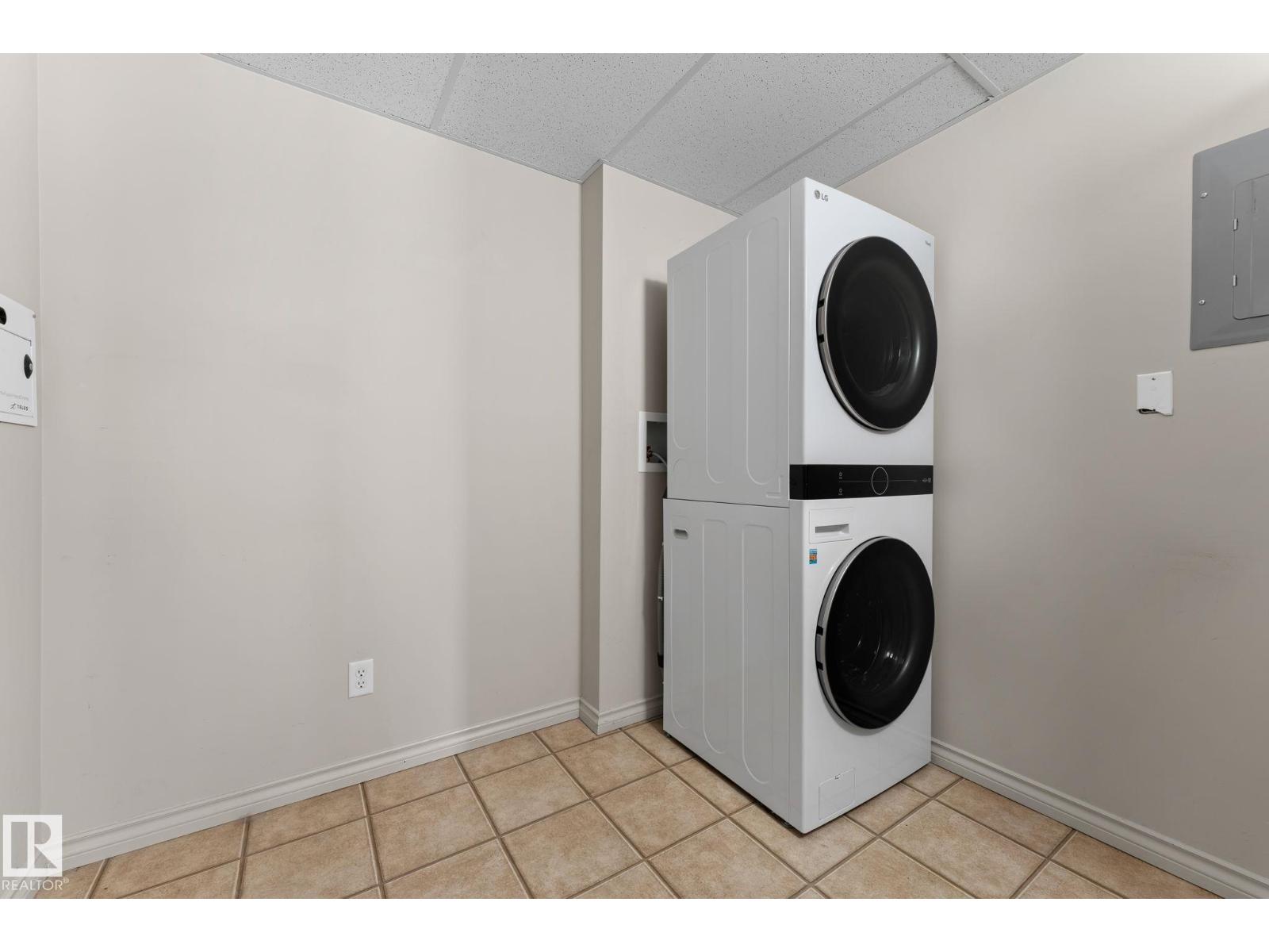 #302 2503 Hanna Cr Nw, Edmonton, Alberta  T6R 0H1 - Photo 14 - E4463486