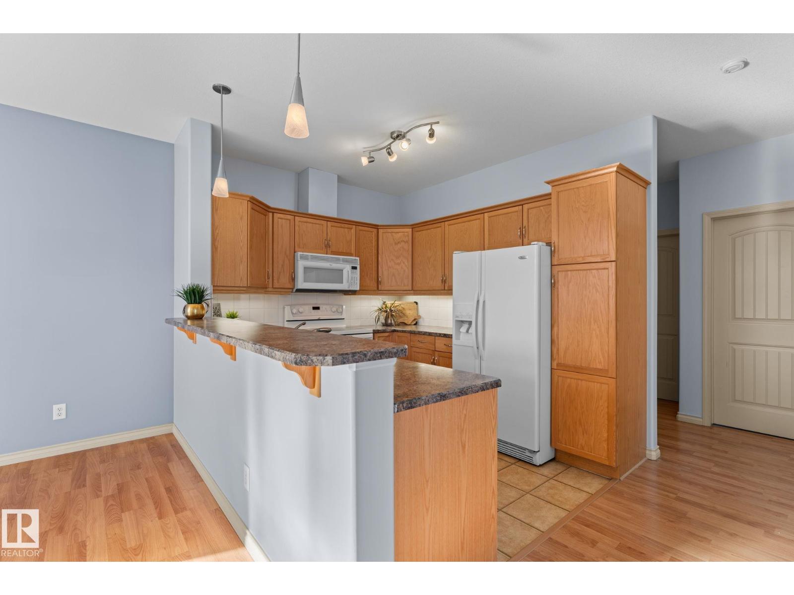 #302 2503 Hanna Cr Nw, Edmonton, Alberta  T6R 0H1 - Photo 32 - E4463486