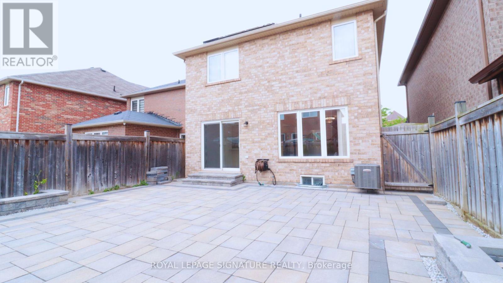 50 Haverty Trail, Brampton, Ontario  L7A 0S3 - Photo 10 - W12481782