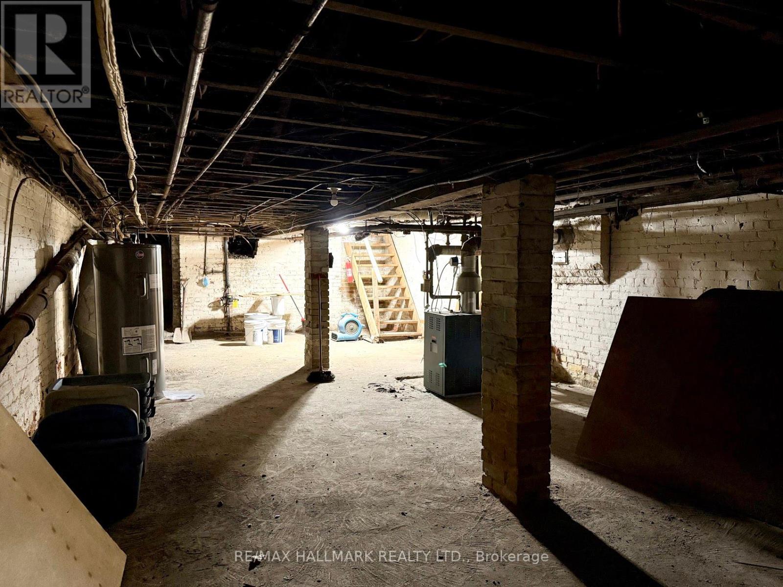 741 Queen Street E, Toronto, Ontario  M4M 1H3 - Photo 6 - E12481822