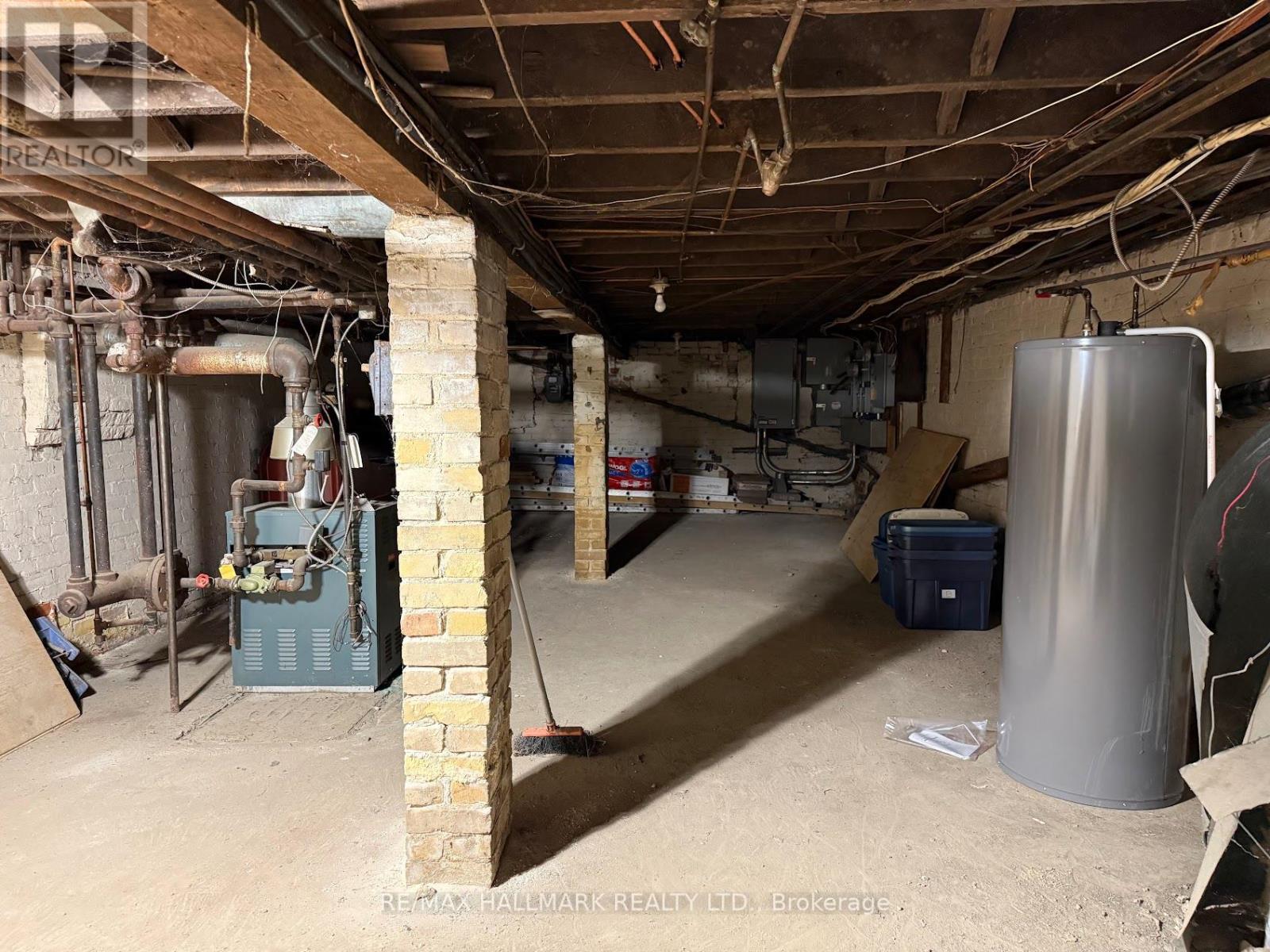 741 Queen Street E, Toronto, Ontario  M4M 1H3 - Photo 7 - E12481822