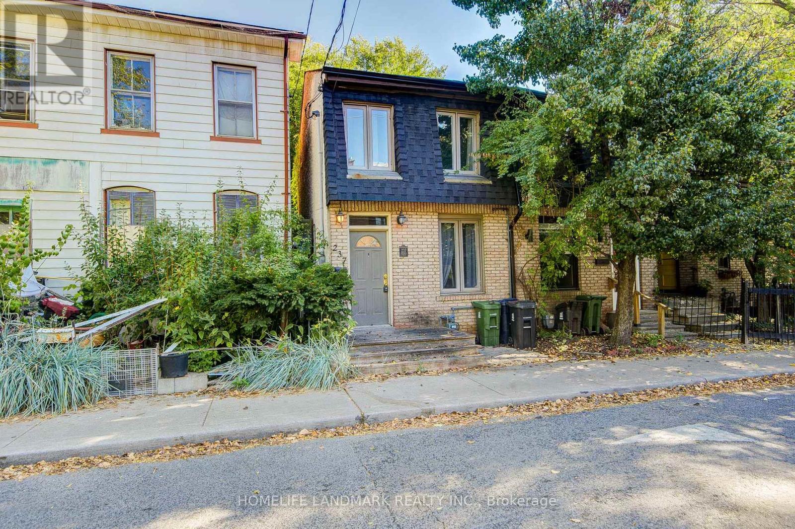 237 ONTARIO STREET, Toronto, Ontario
