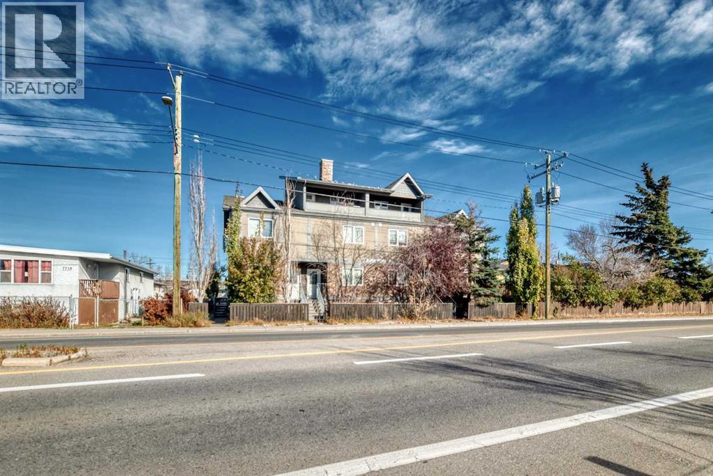 7716 bowness Road NW, Calgary, Alberta