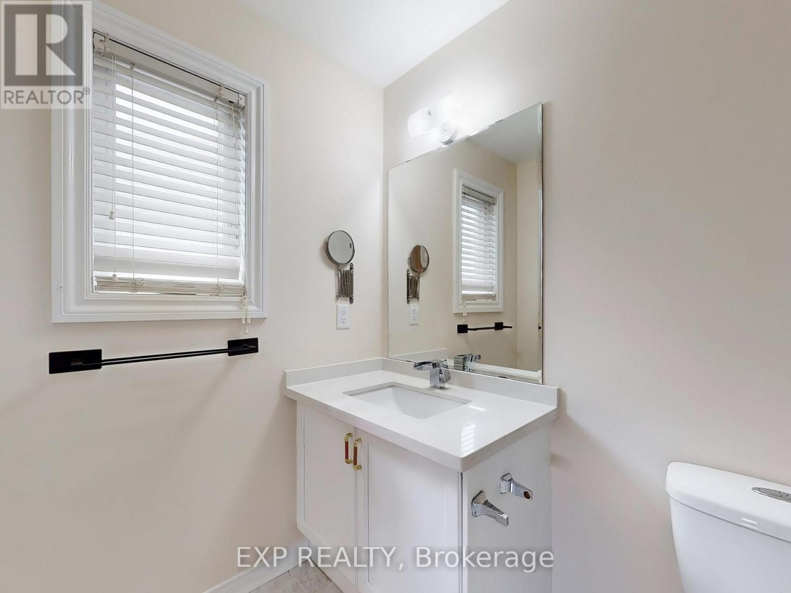 46 Loons Call Crescent, Brampton, Ontario  L6R 2G5 - Photo 20 - W12481807