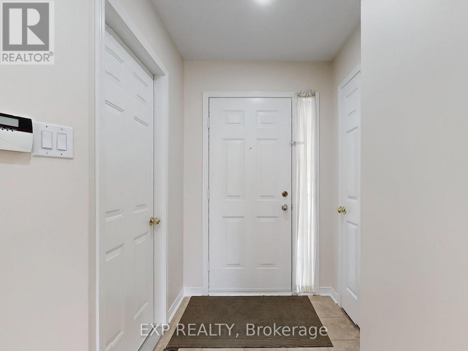 46 Loons Call Crescent, Brampton, Ontario  L6R 2G5 - Photo 4 - W12481807