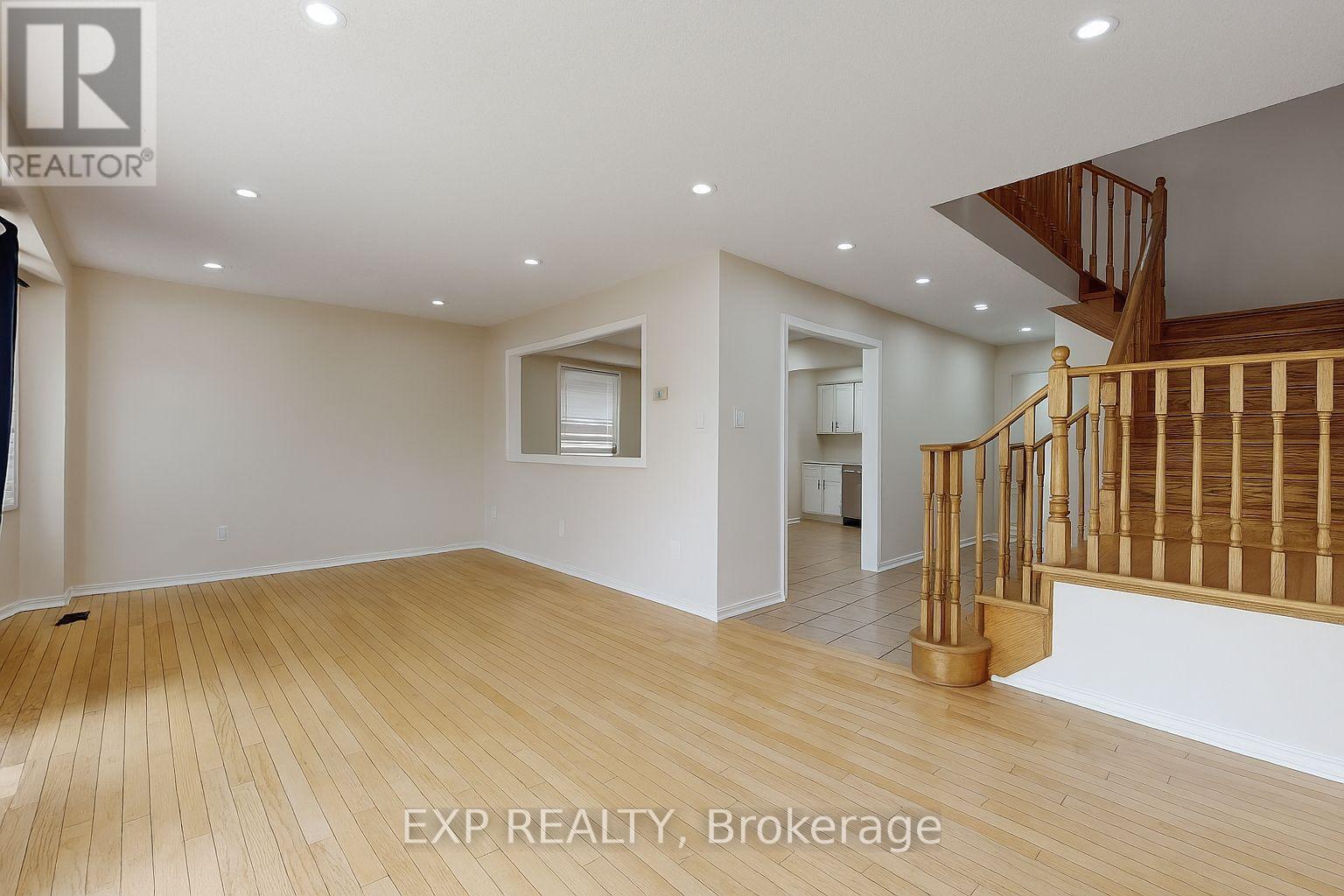 46 Loons Call Crescent, Brampton, Ontario  L6R 2G5 - Photo 7 - W12481807