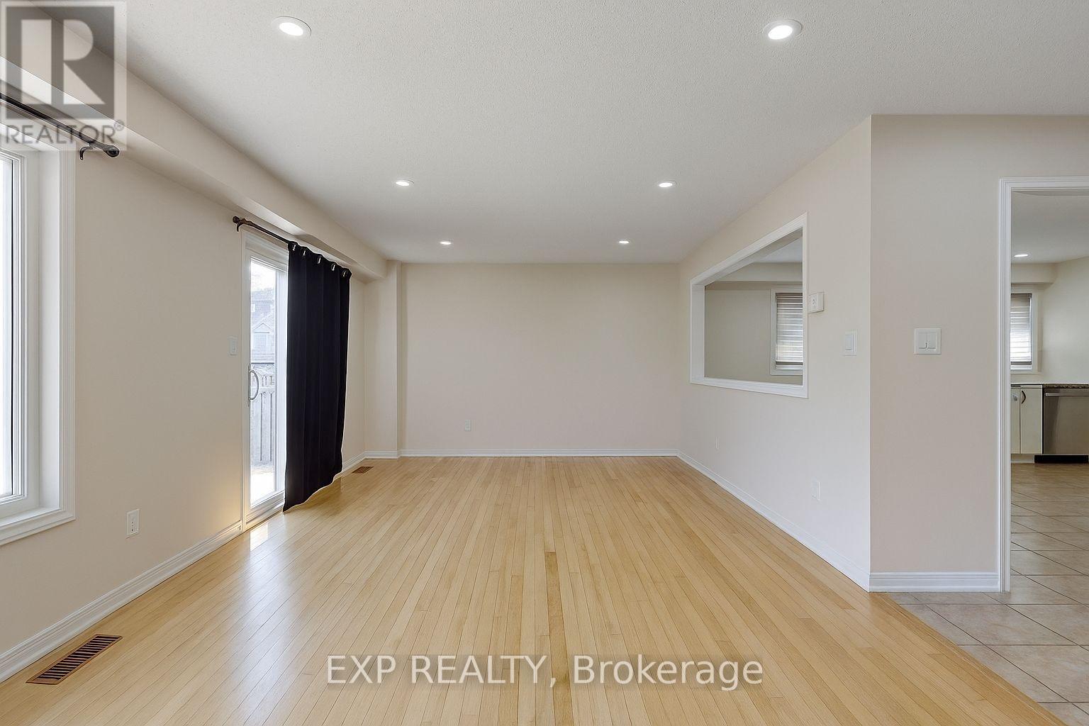 46 Loons Call Crescent, Brampton, Ontario  L6R 2G5 - Photo 8 - W12481807