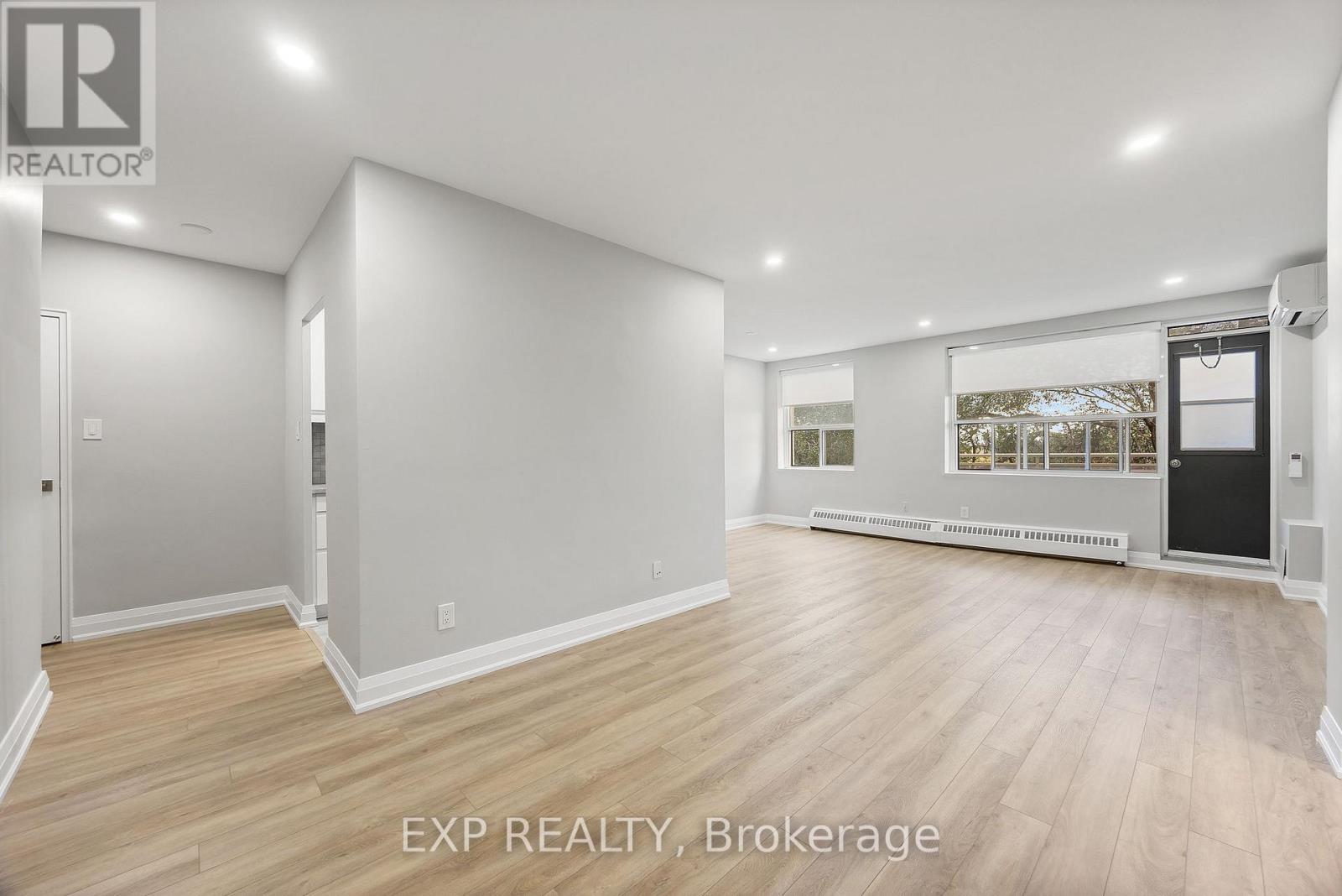 403 - 2961 Dufferin Street, Toronto, Ontario  M6B 3T2 - Photo 4 - W12481814