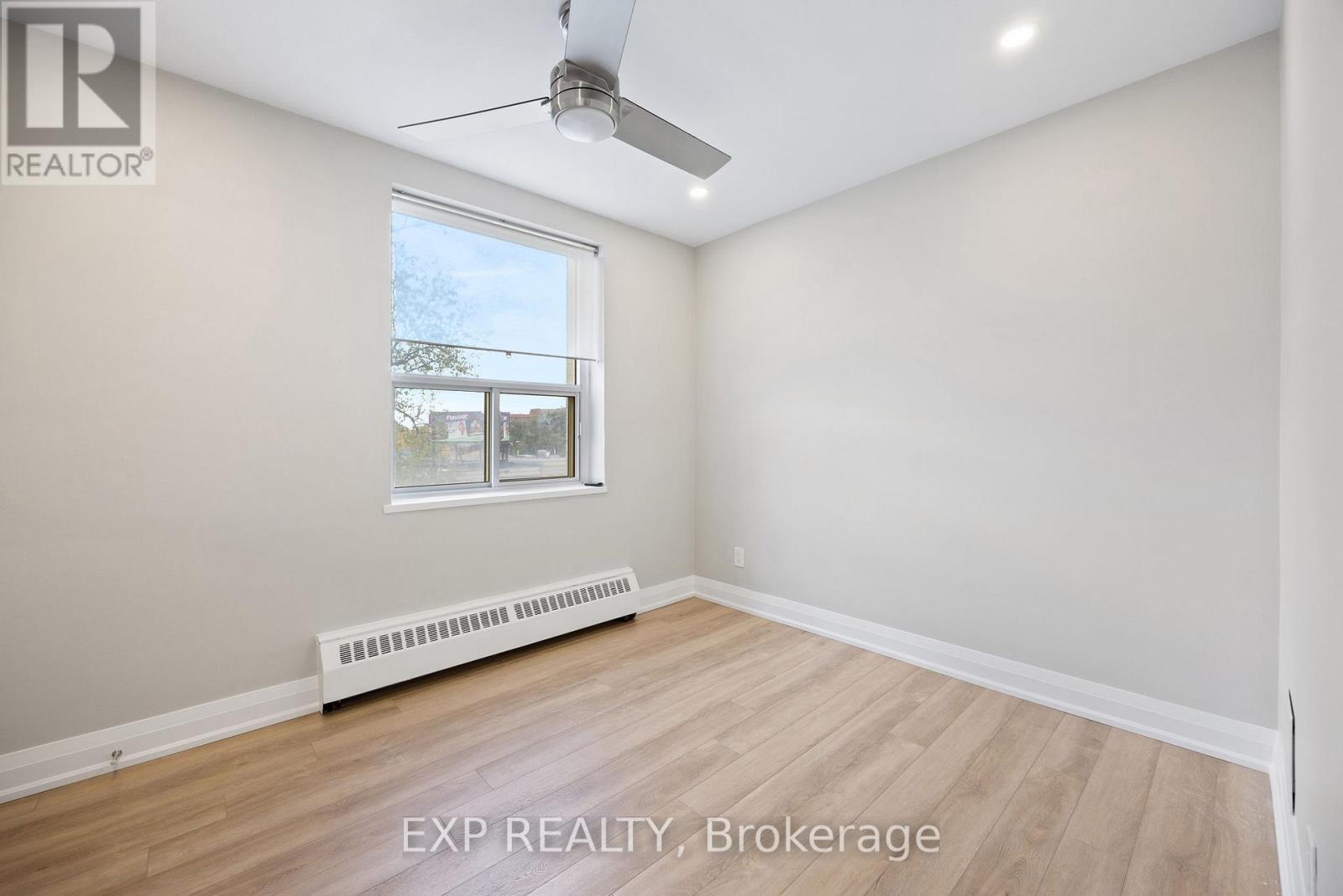 403 - 2961 Dufferin Street, Toronto, Ontario  M6B 3T2 - Photo 6 - W12481814