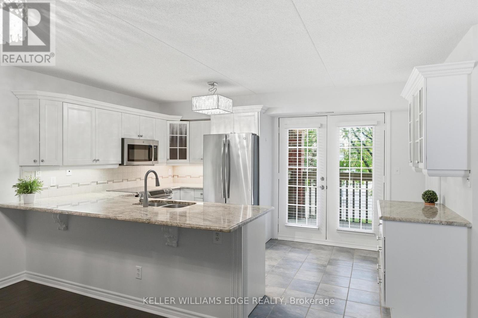 201 - 4013 Kilmer Drive, Burlington, Ontario  L7M 4M3 - Photo 10 - W12481817