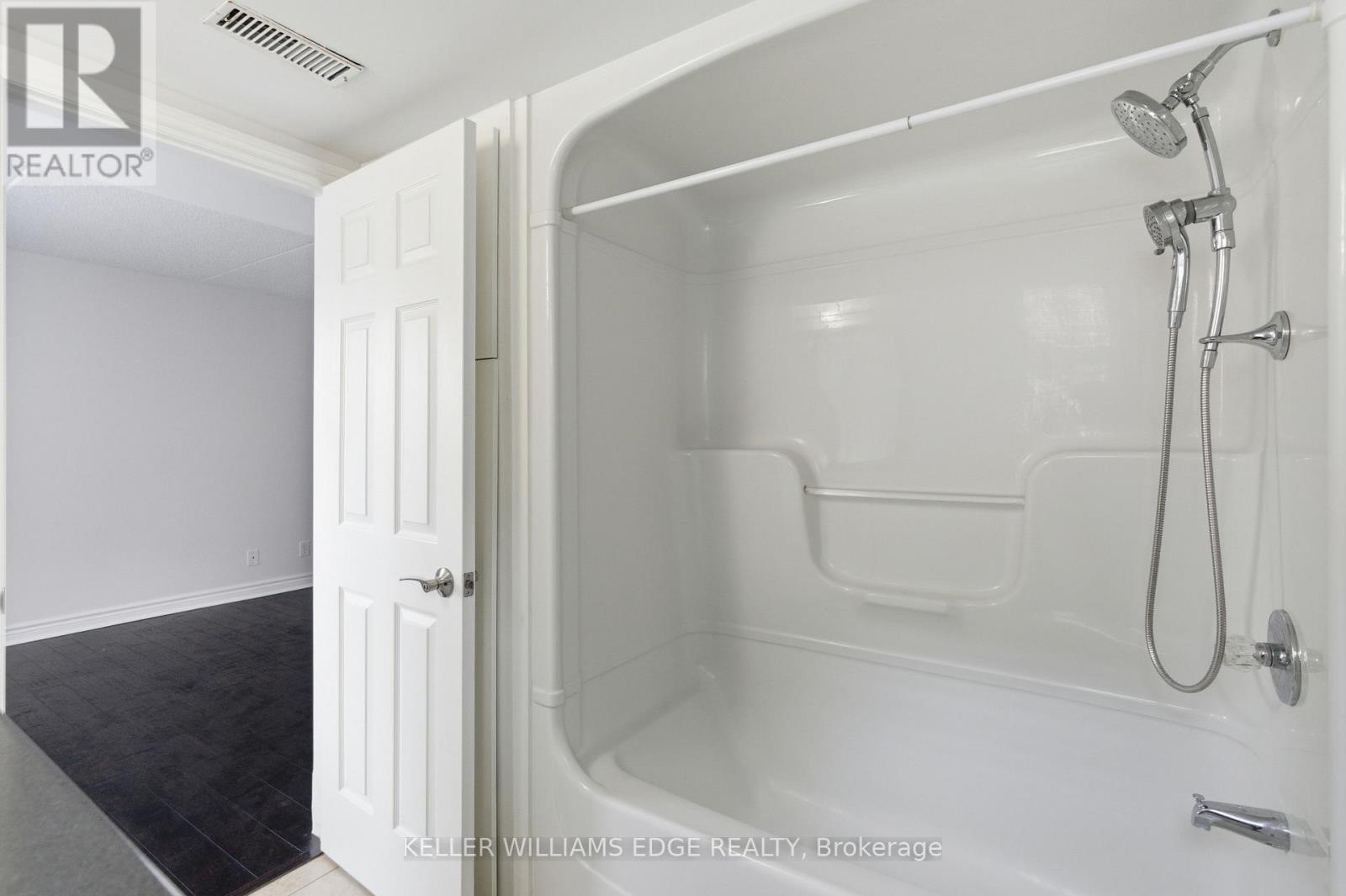 201 - 4013 Kilmer Drive, Burlington, Ontario  L7M 4M3 - Photo 24 - W12481817