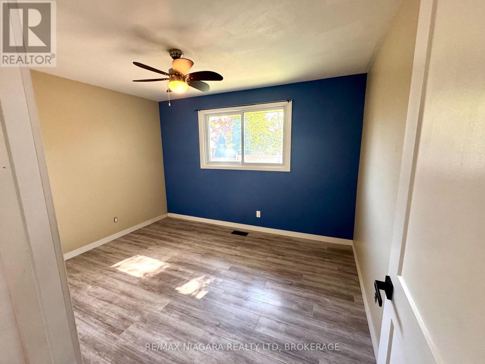 8 Lakehurst Drive, St. Catharines, Ontario  L2N 4C2 - Photo 4 - X12481829