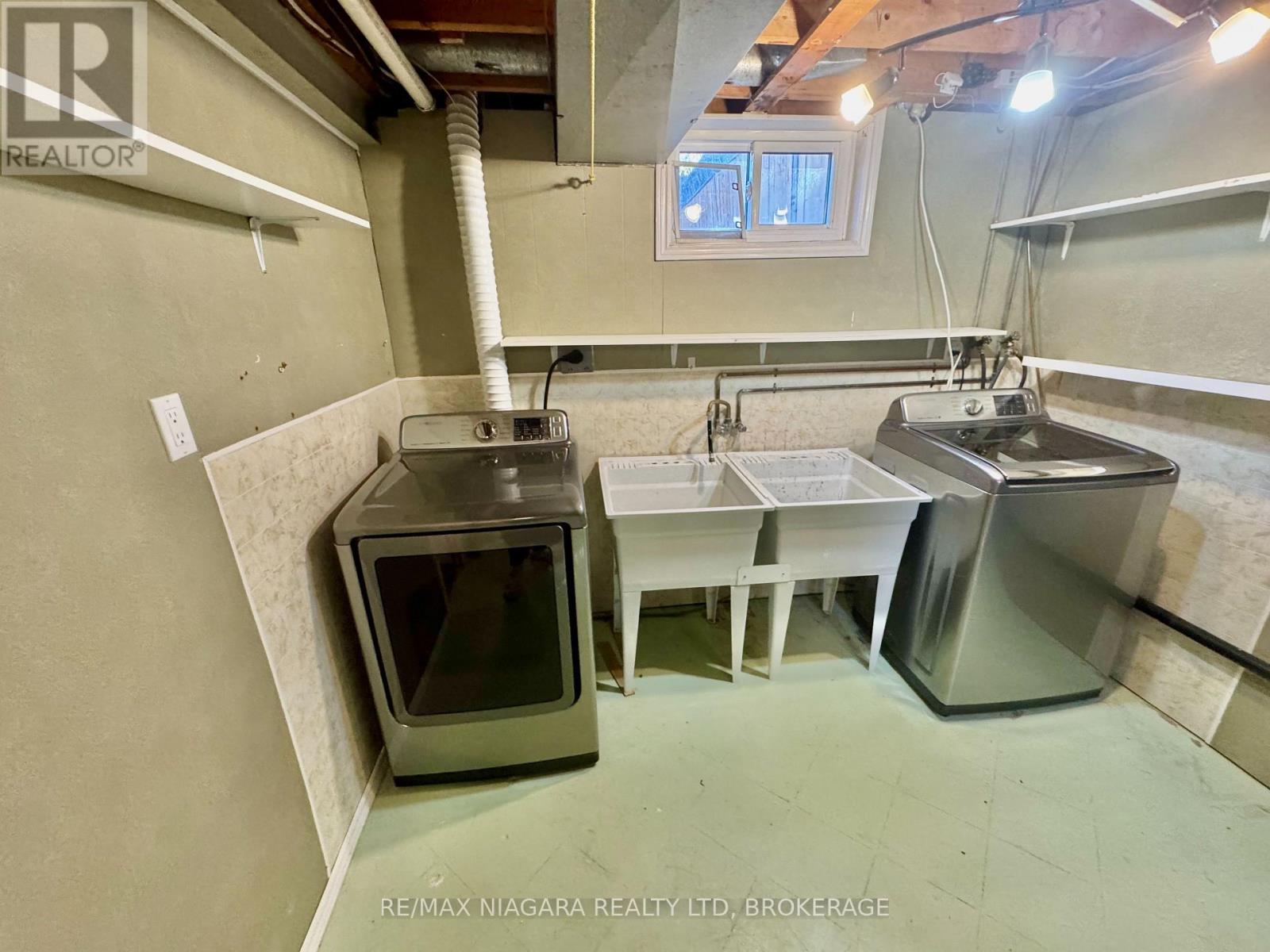 8 Lakehurst Drive, St. Catharines, Ontario  L2N 4C2 - Photo 7 - X12481829