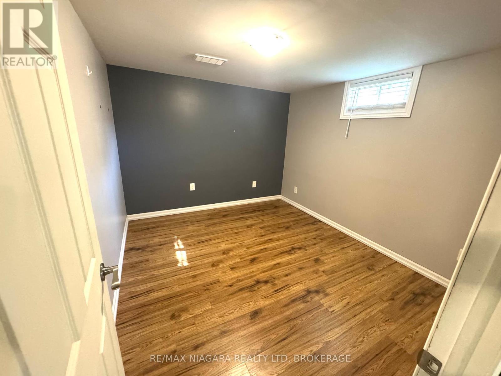 8 Lakehurst Drive, St. Catharines, Ontario  L2N 4C2 - Photo 8 - X12481829