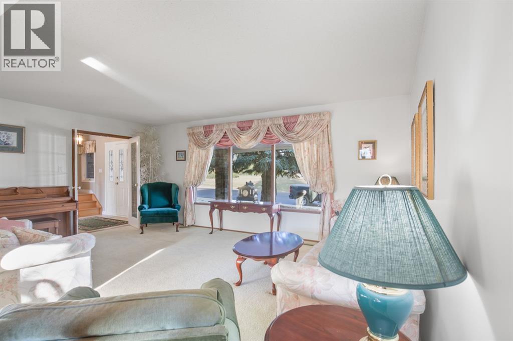 Property at 29 Allan Close image 3