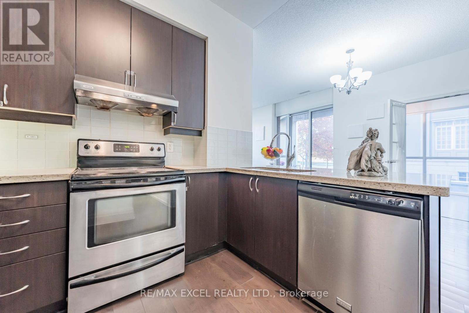 110 - 1 Upper Duke Crescent, Markham, Ontario  L6G 0B6 - Photo 16 - N12481834