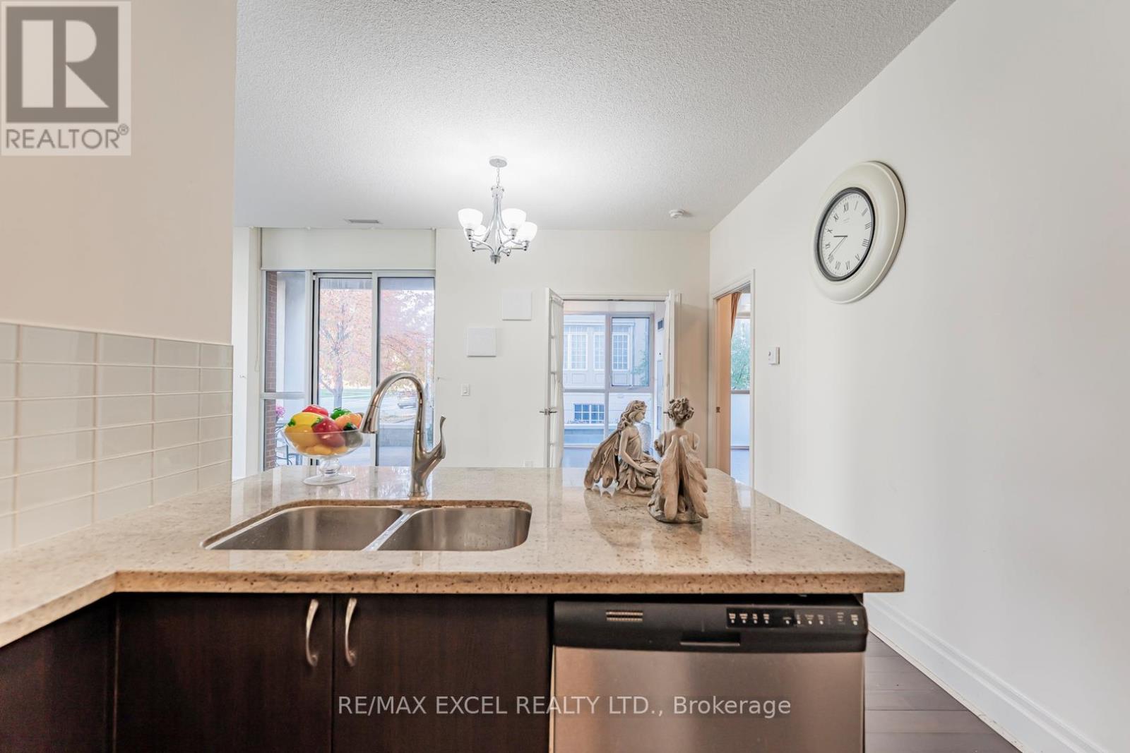 110 - 1 Upper Duke Crescent, Markham, Ontario  L6G 0B6 - Photo 17 - N12481834