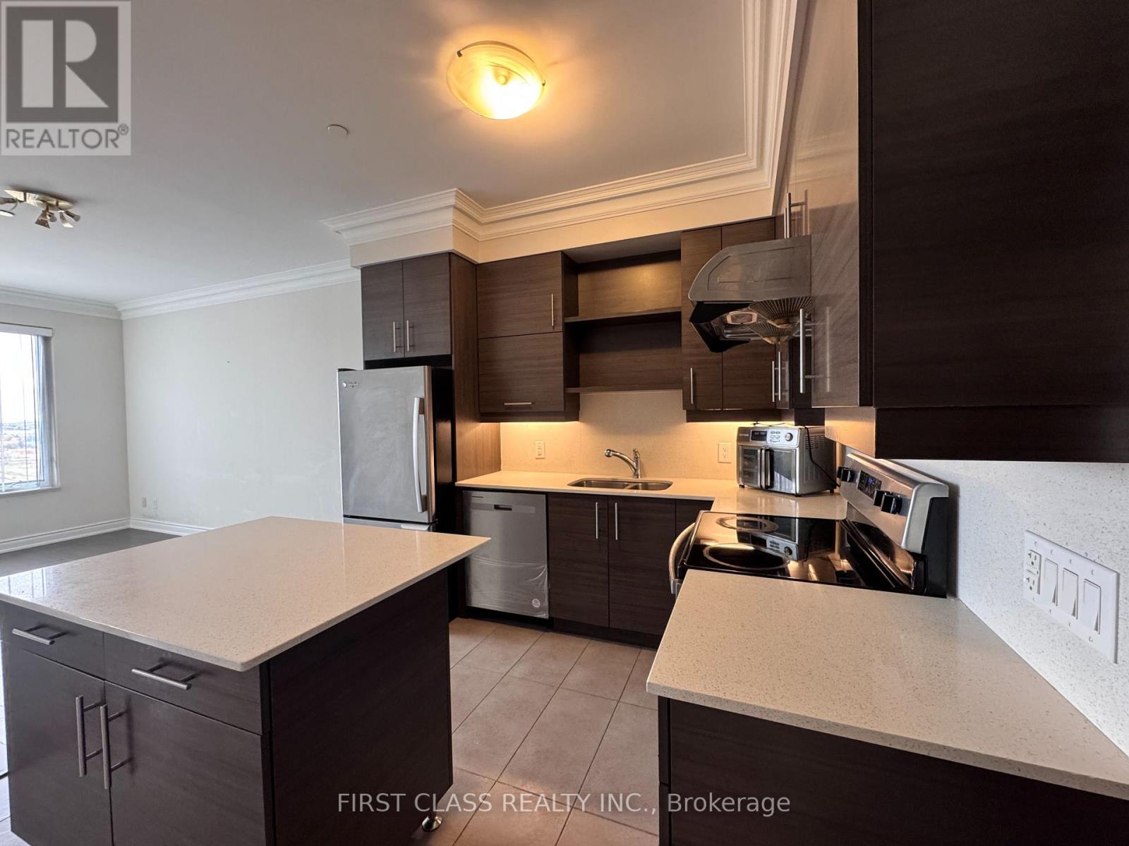 1205 - 325 South Park Road, Markham, Ontario  L3T 0B8 - Photo 3 - N12481847