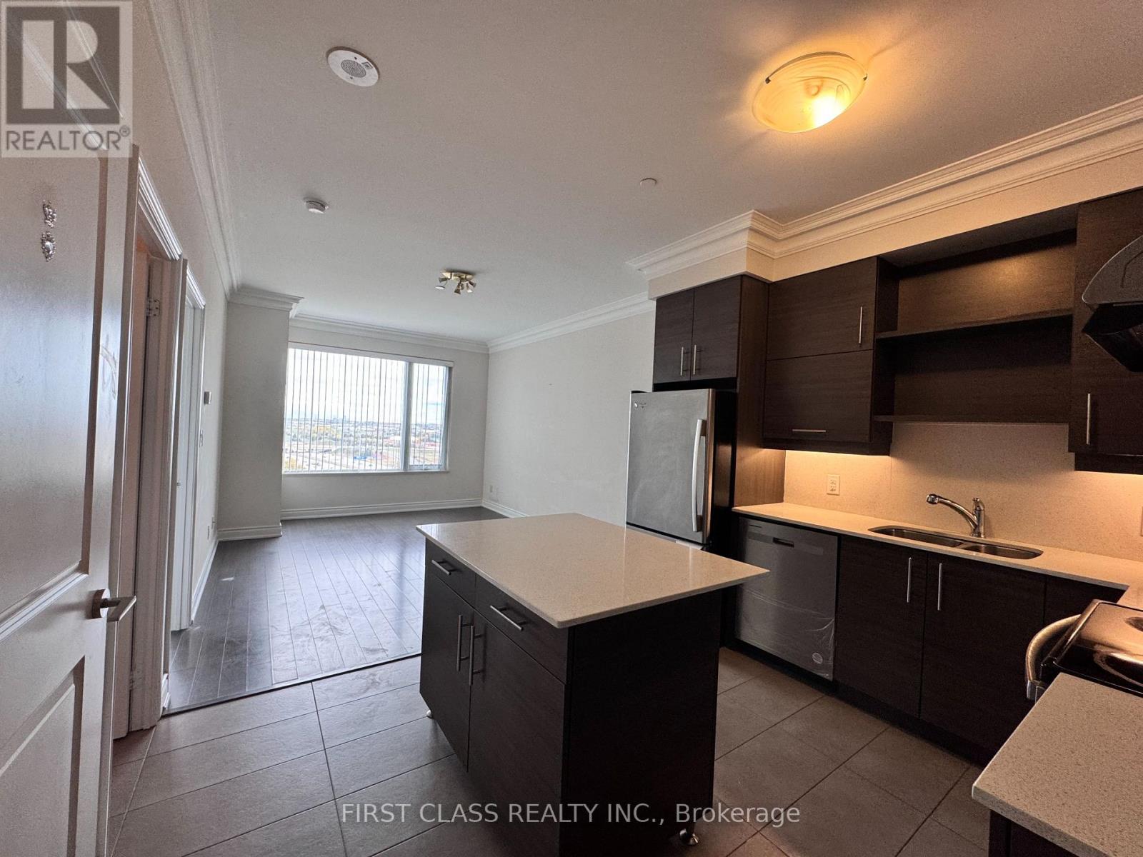 1205 - 325 South Park Road, Markham, Ontario  L3T 0B8 - Photo 4 - N12481847