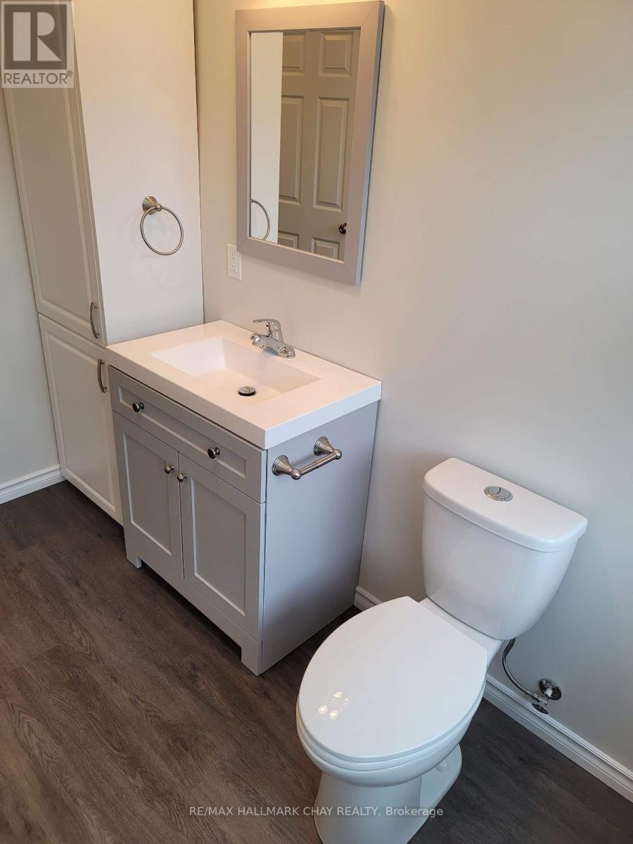 31 Marcus Street, Barrie, Ontario  L4N 3L7 - Photo 10 - S12481837