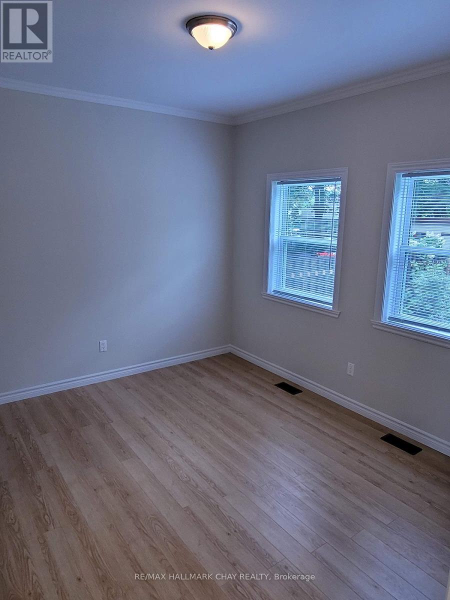 31 Marcus Street, Barrie, Ontario  L4N 3L7 - Photo 7 - S12481837