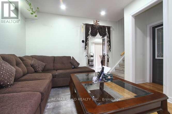 88 Ridgemore Crescent, Brampton, Ontario  L7A 2L5 - Photo 13 - W12481842