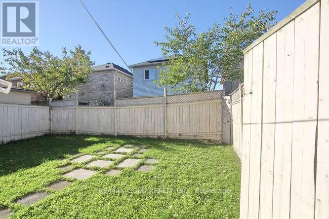 88 Ridgemore Crescent, Brampton, Ontario  L7A 2L5 - Photo 41 - W12481842