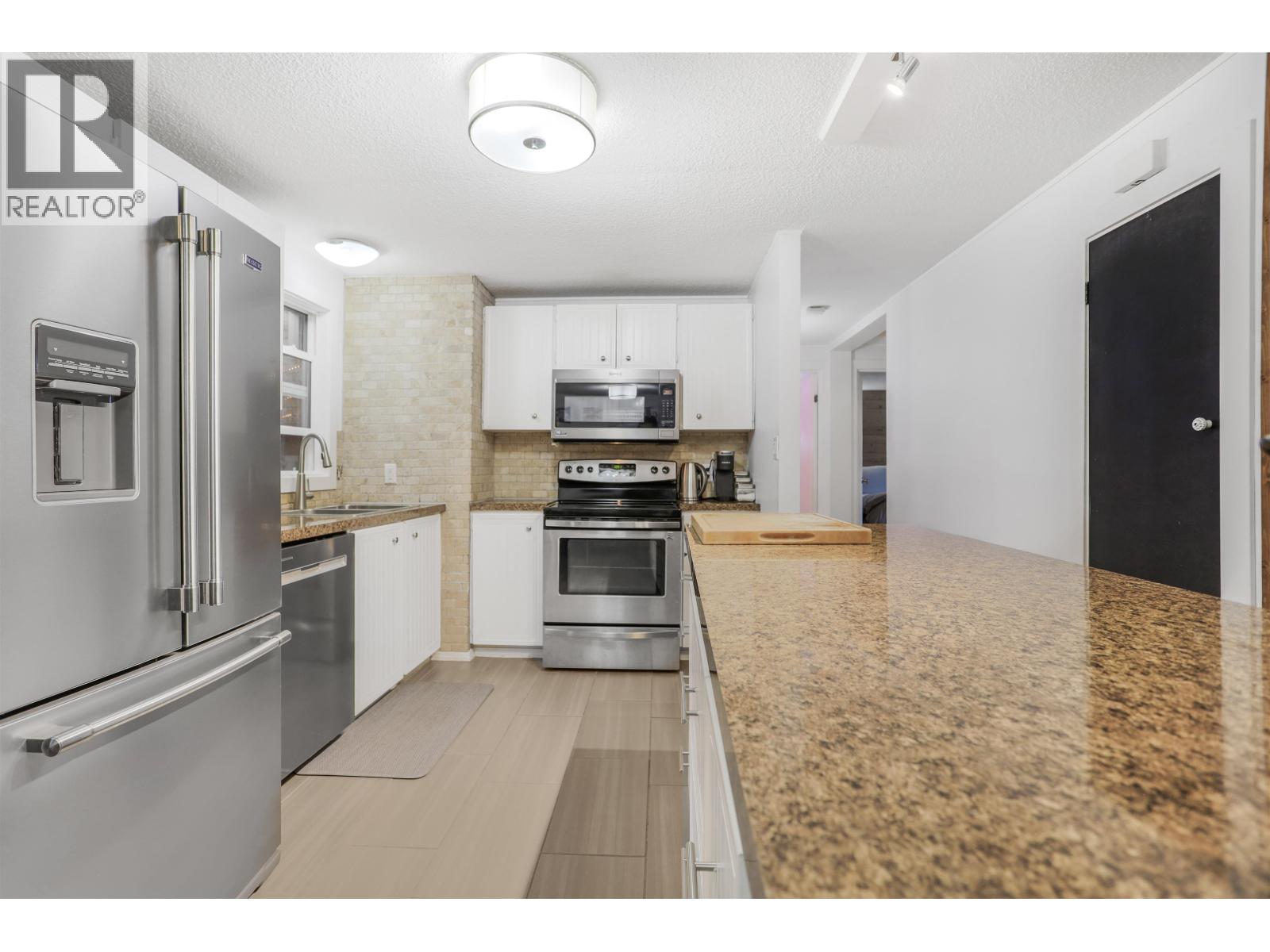 24 Farrow Street, Kitimat, British Columbia  V8C 1E2 - Photo 11 - R3060882